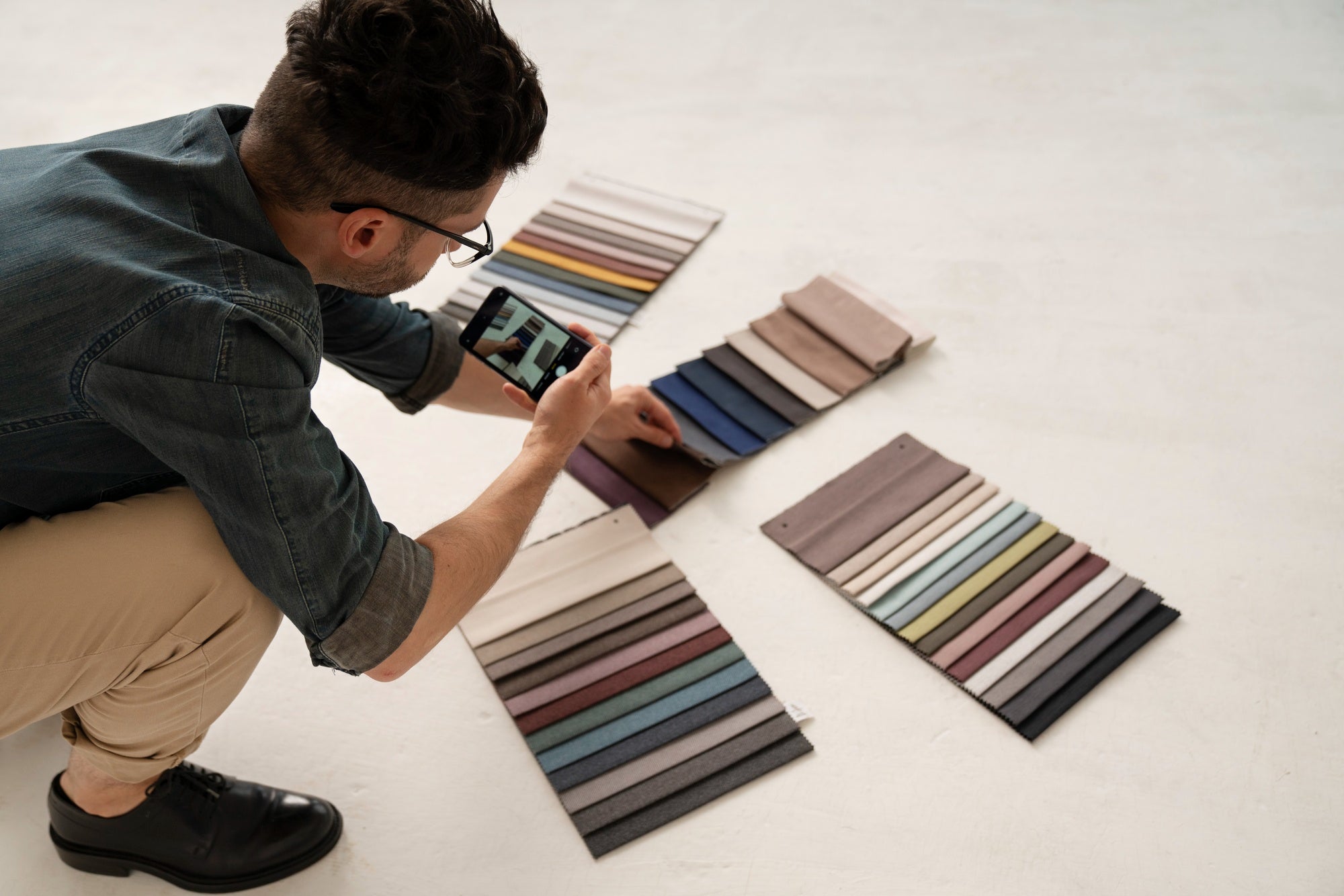 how to match wall color with wood floor