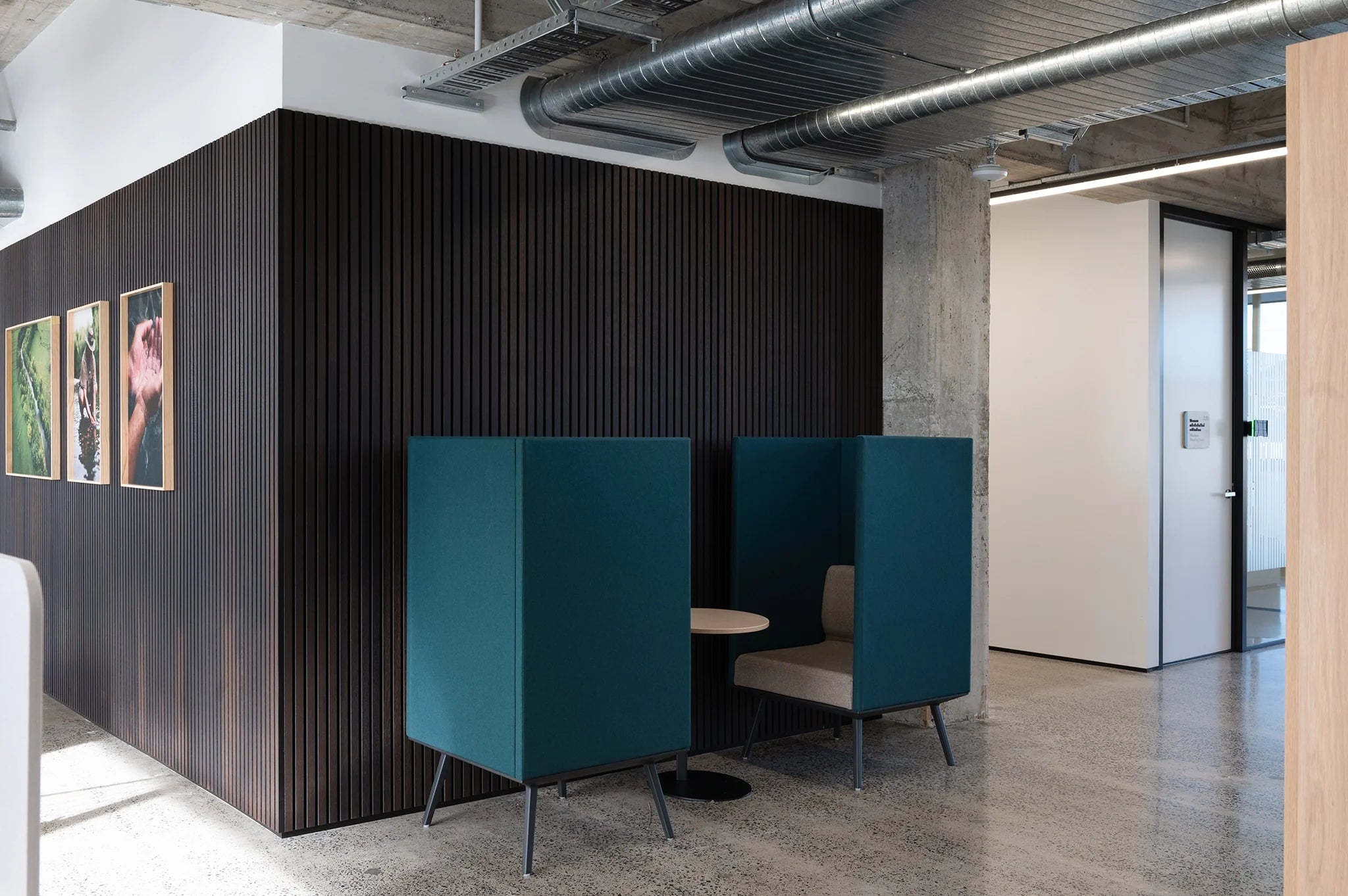 Co-Working Space Wall Panels: Acoustic and Aesthetic Specification