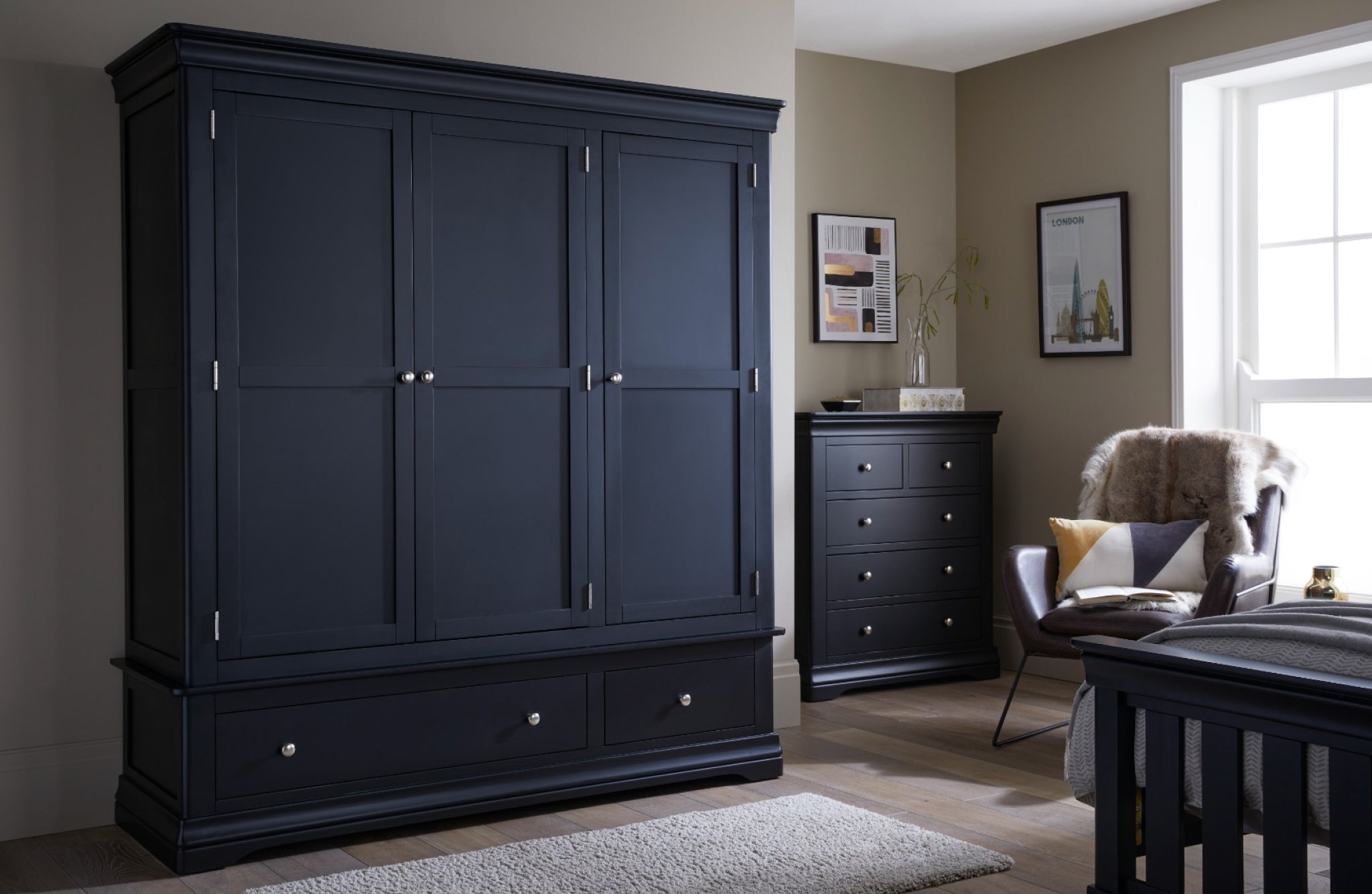 dark wood bedroom furniture decor ideas