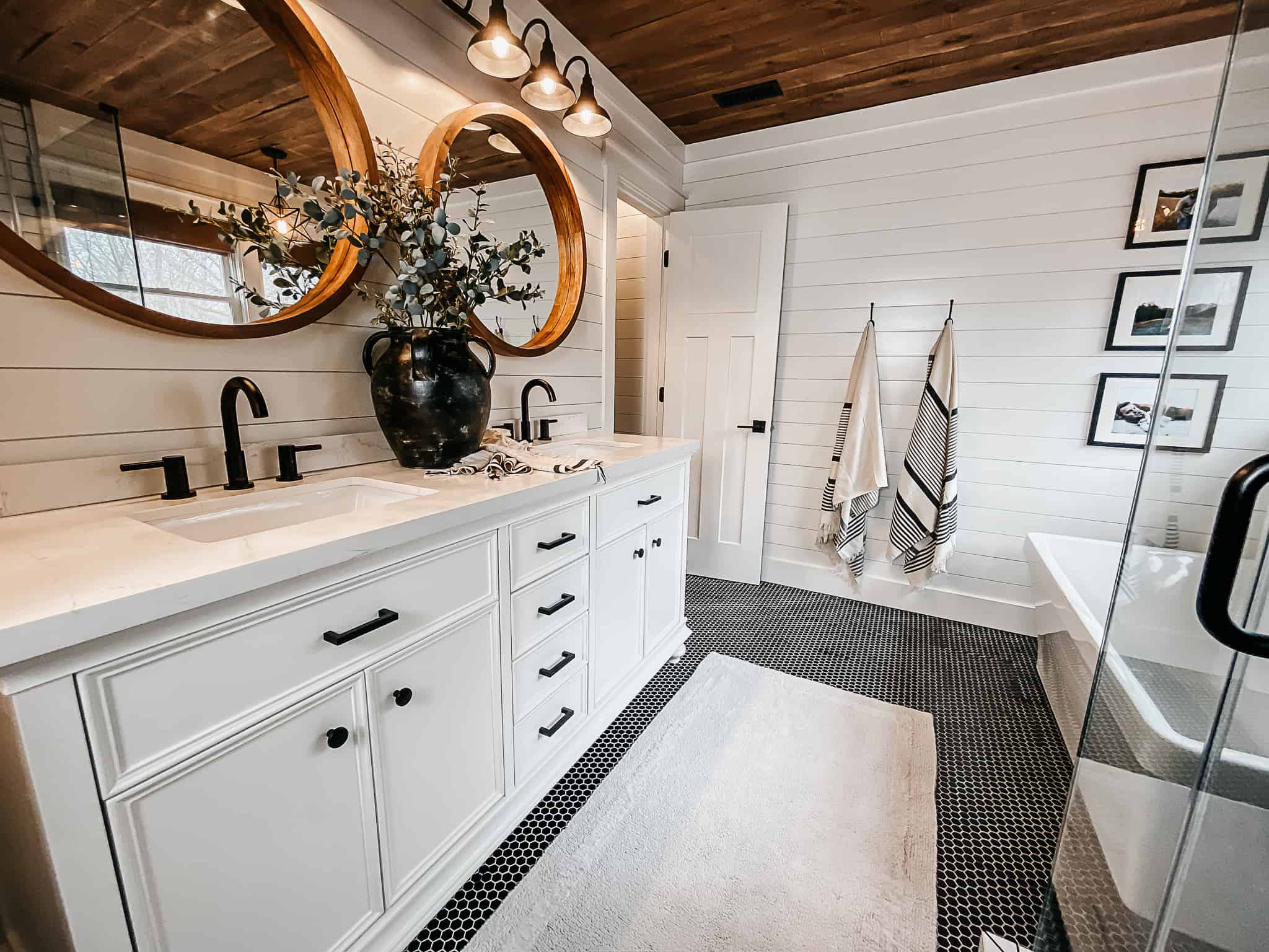 small bathroom wall paneling ideas