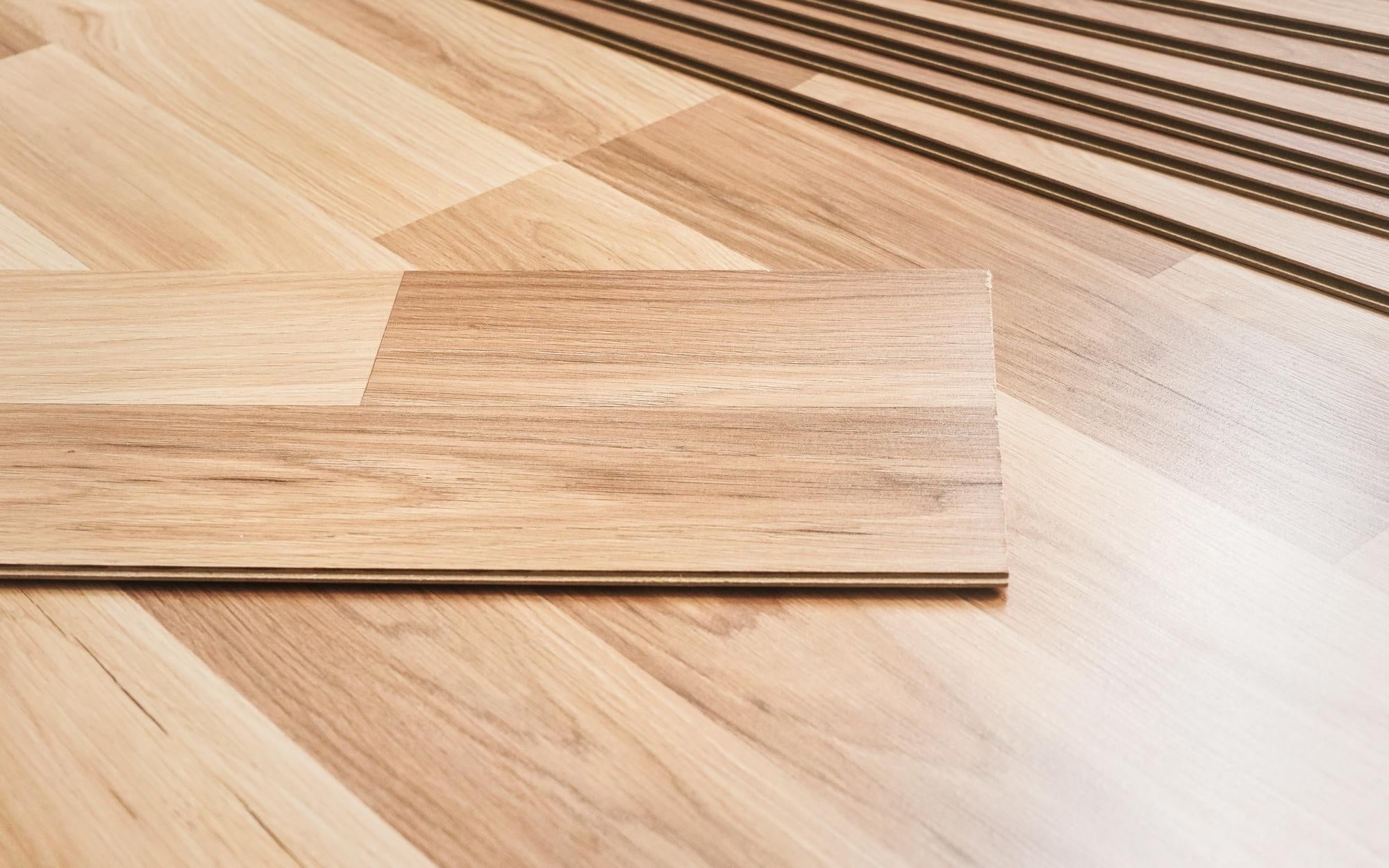 Engineered Wood Flooring vs Laminate: A Detailed Comparison
