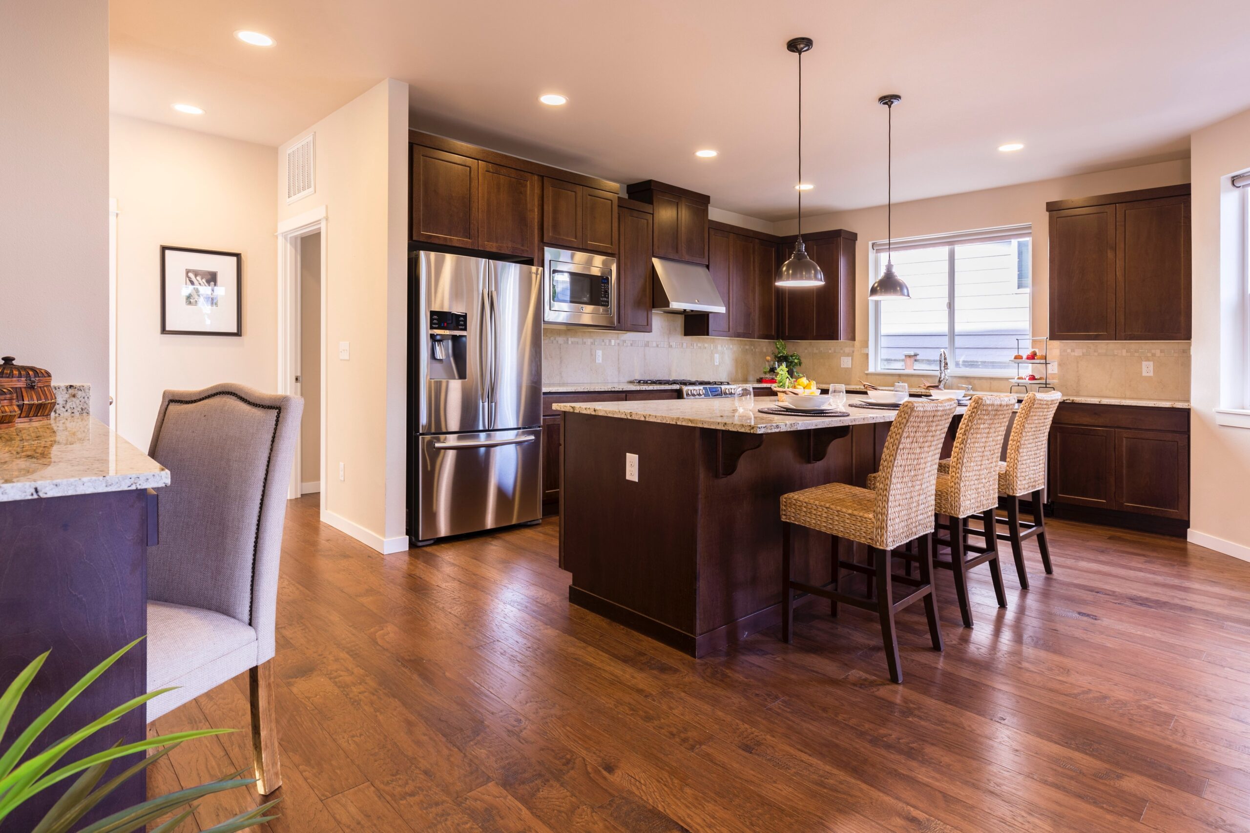 Laminate Flooring vs Hardwood