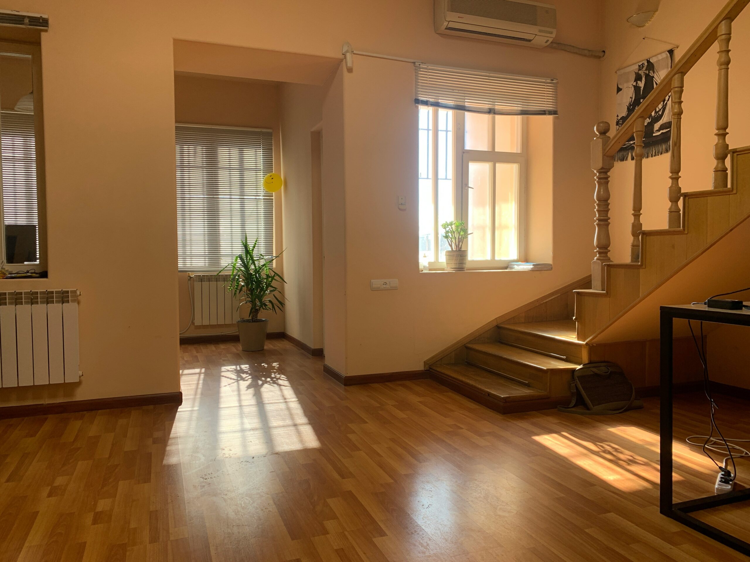 Laminate Flooring vs Hardwood
