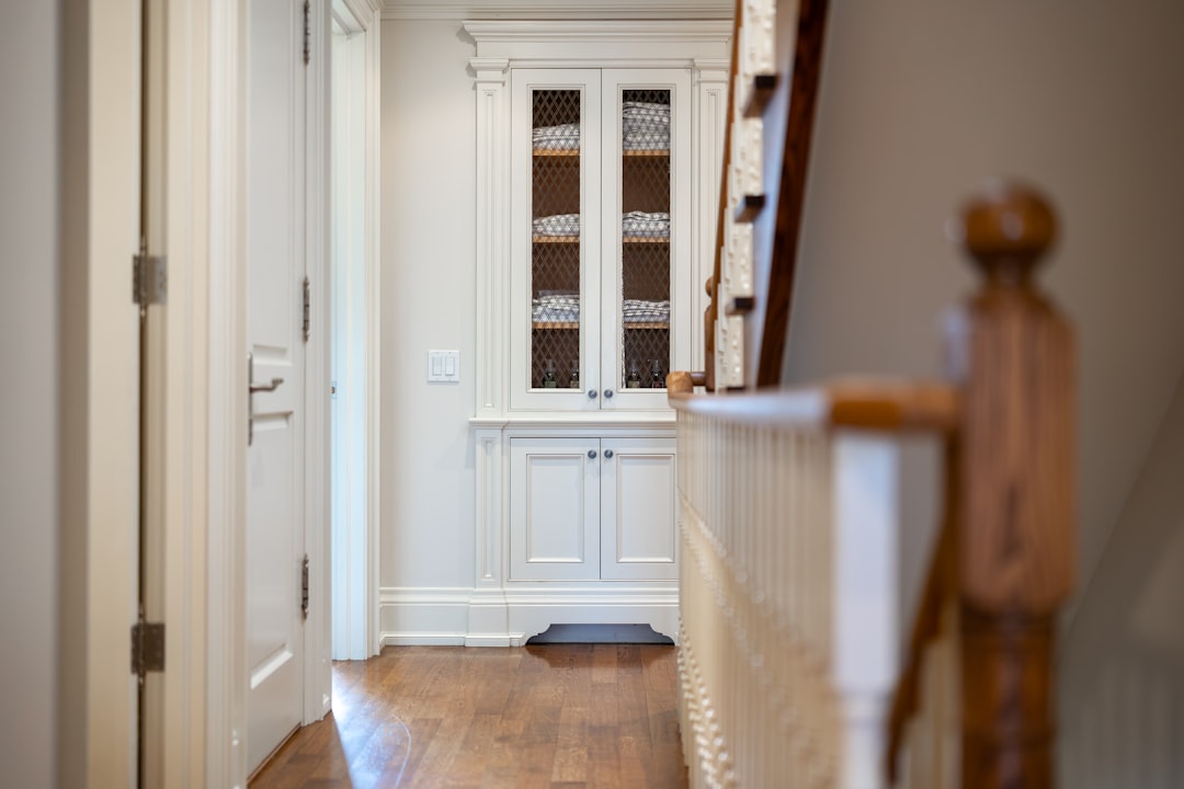 What Is Wainscoting?